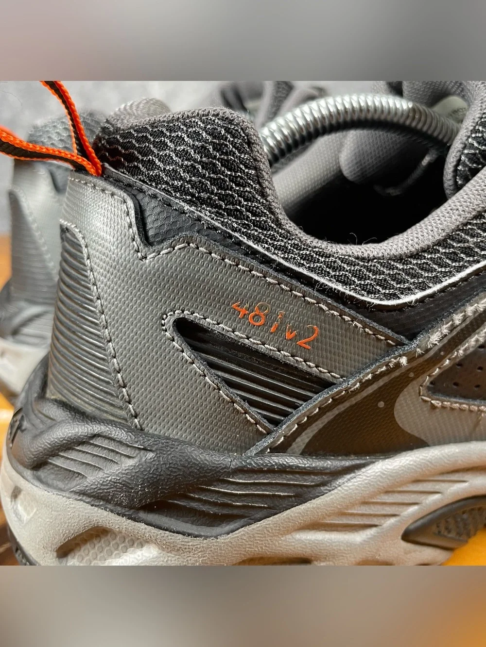 New Balance 481 V2 All Terrain Mens 12 2E Wide Gray Orange Trail Shoes MT481BO2